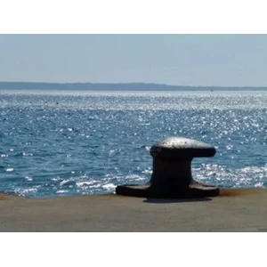 ??Bollard dermaga